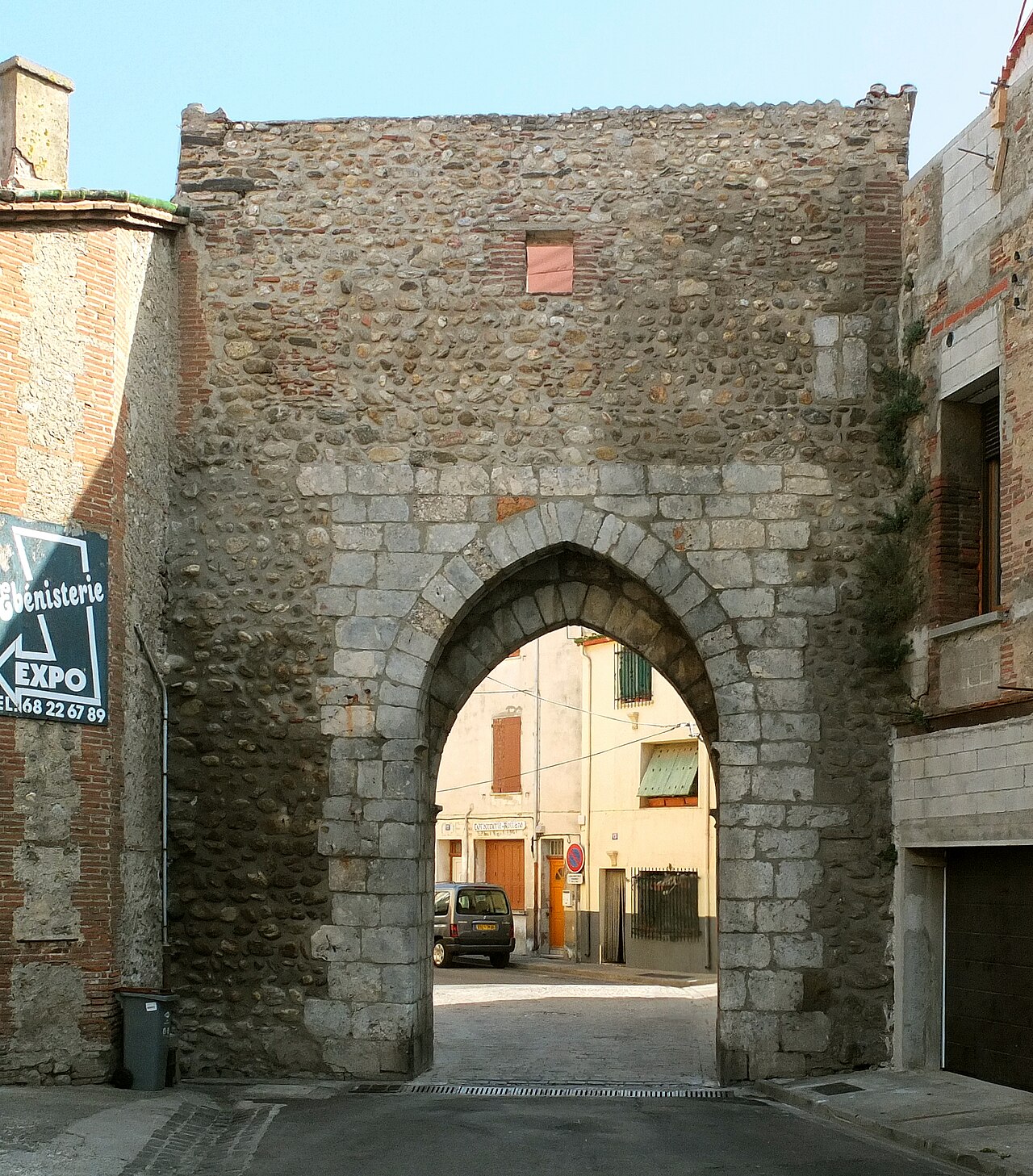 porte de Perpignan — Elne