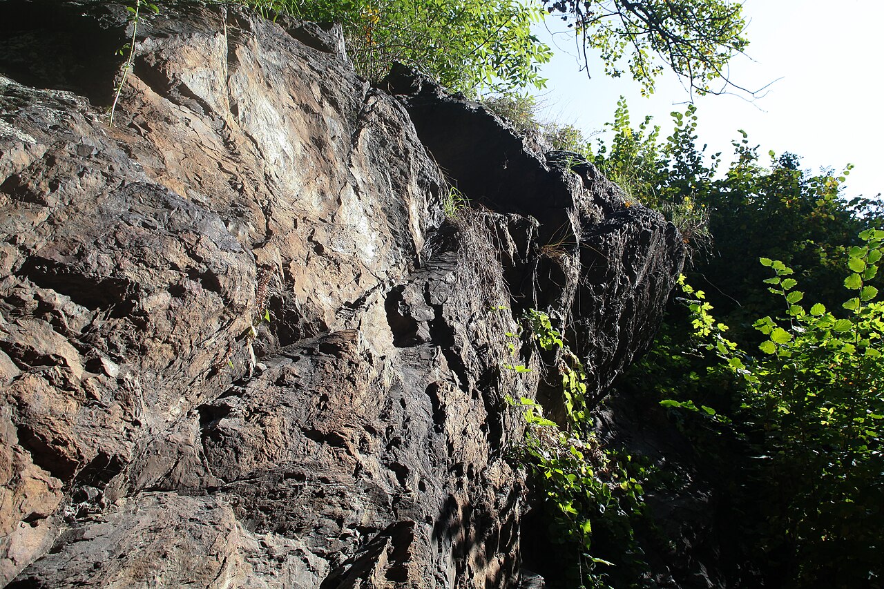 rocher gravé Garreta — Enveitg